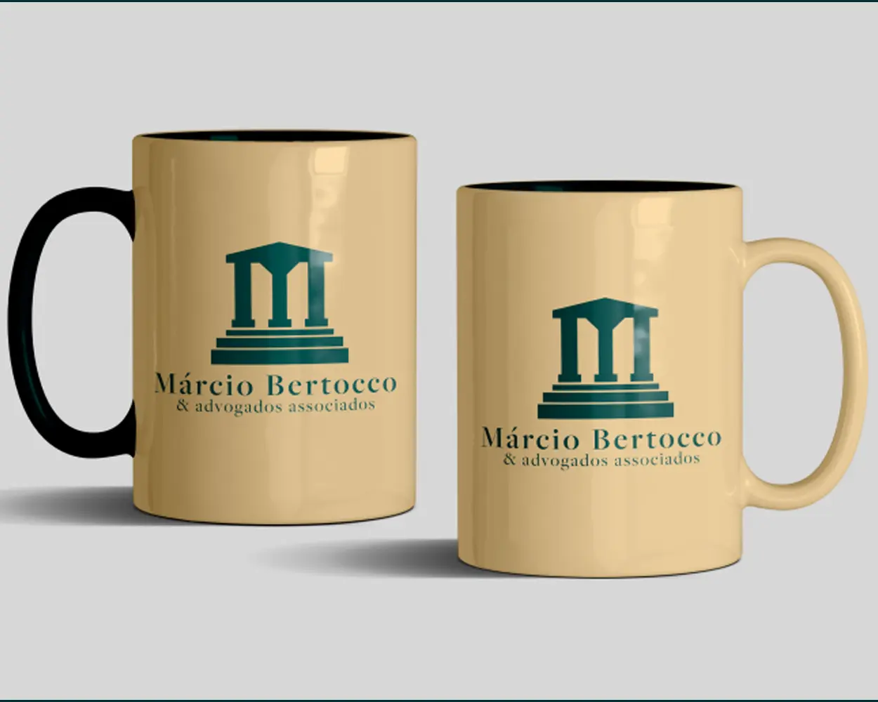 Caneca com a marca aplicada